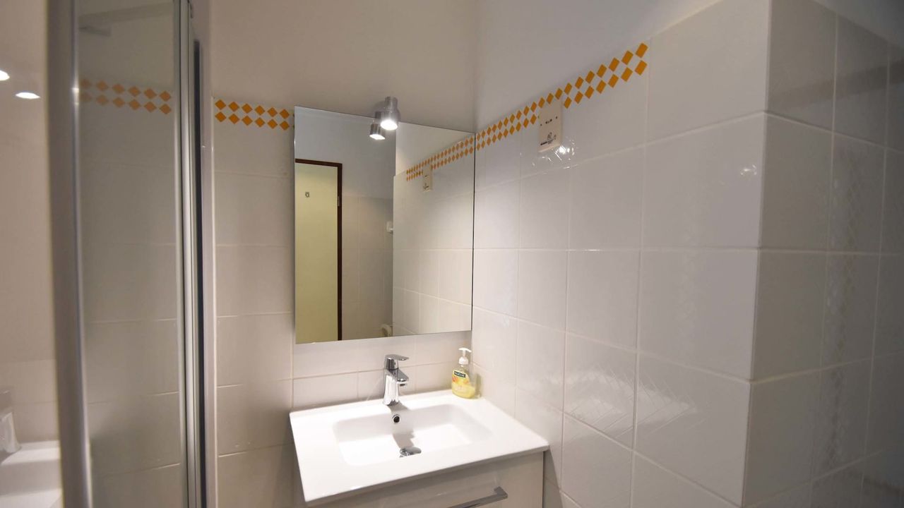 BathRoom BathRoom